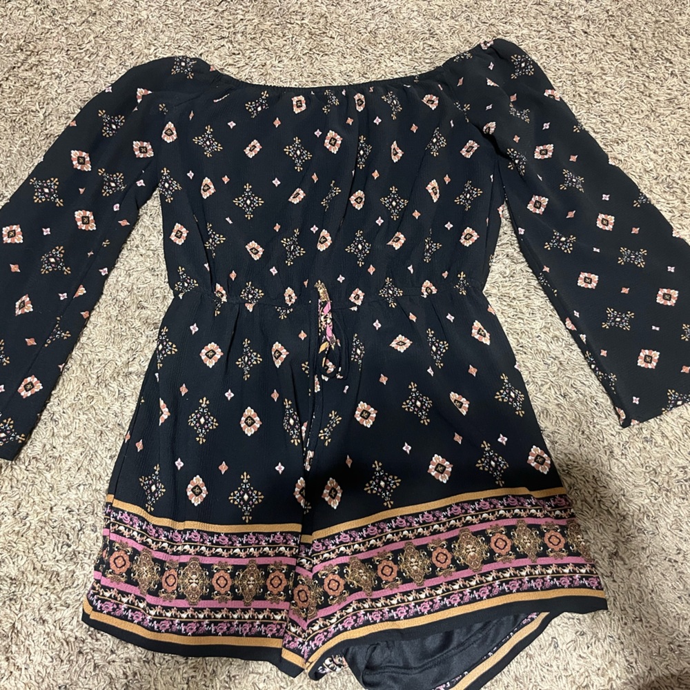 size medium rue21 romper, worn twice, multicolor